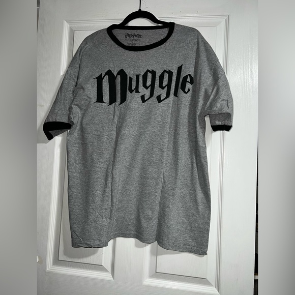 Gray “Muggle” Tshirt - Picture 1 of 3